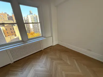 Laminate flooring installation in a NYC home