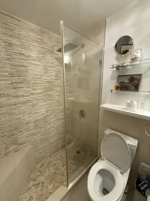 Professional caulking and sealing service