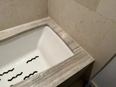 Professional caulking and sealing service